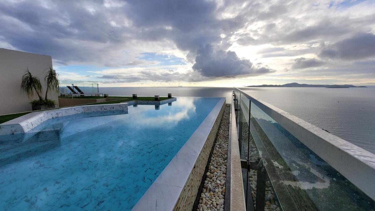 Andromeda Condo By Feng Pattaya Exteriör bild